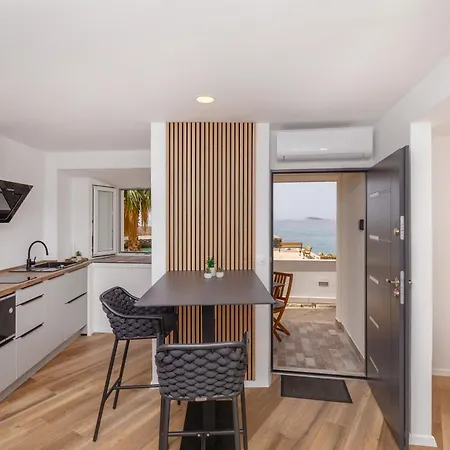 Soho On The Waterfront *