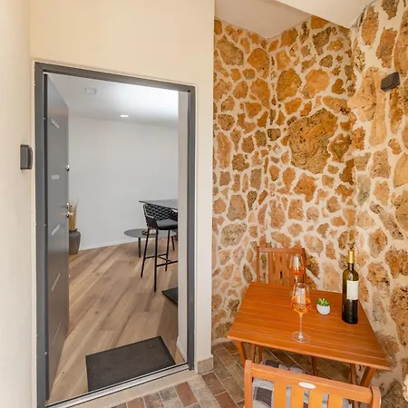 Soho On The Waterfront Apartament Mlini