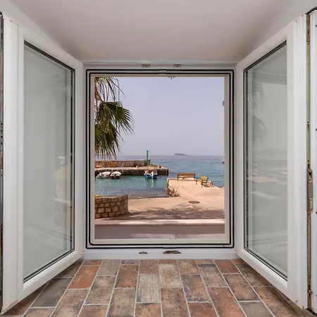 Apartment Soho On The Waterfront Mlini