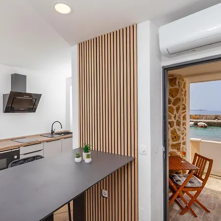 Soho On The Waterfront Apartmán *